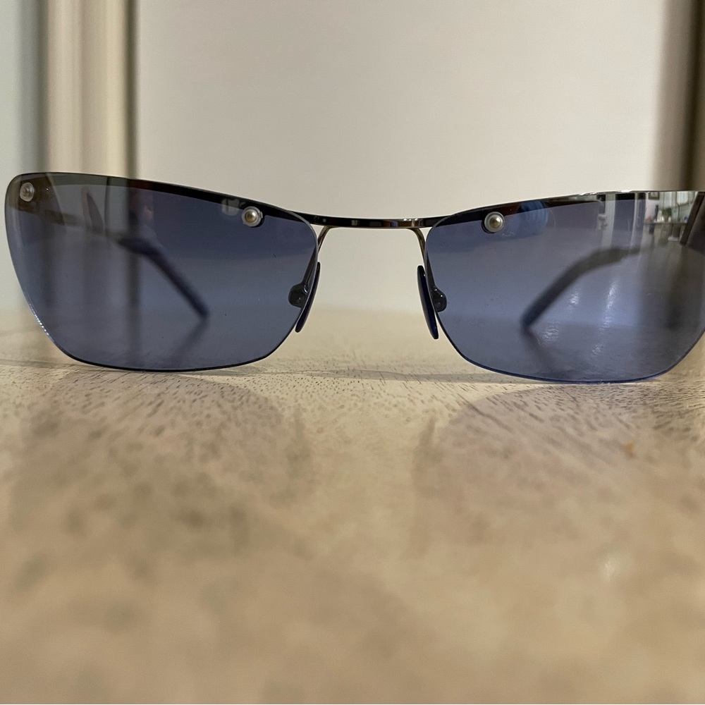 SMITH Sun glasses!! Beautiful and sleek!  You’ll love these edgy glasses.